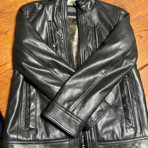 Leather jacket - Picture 2 of 6